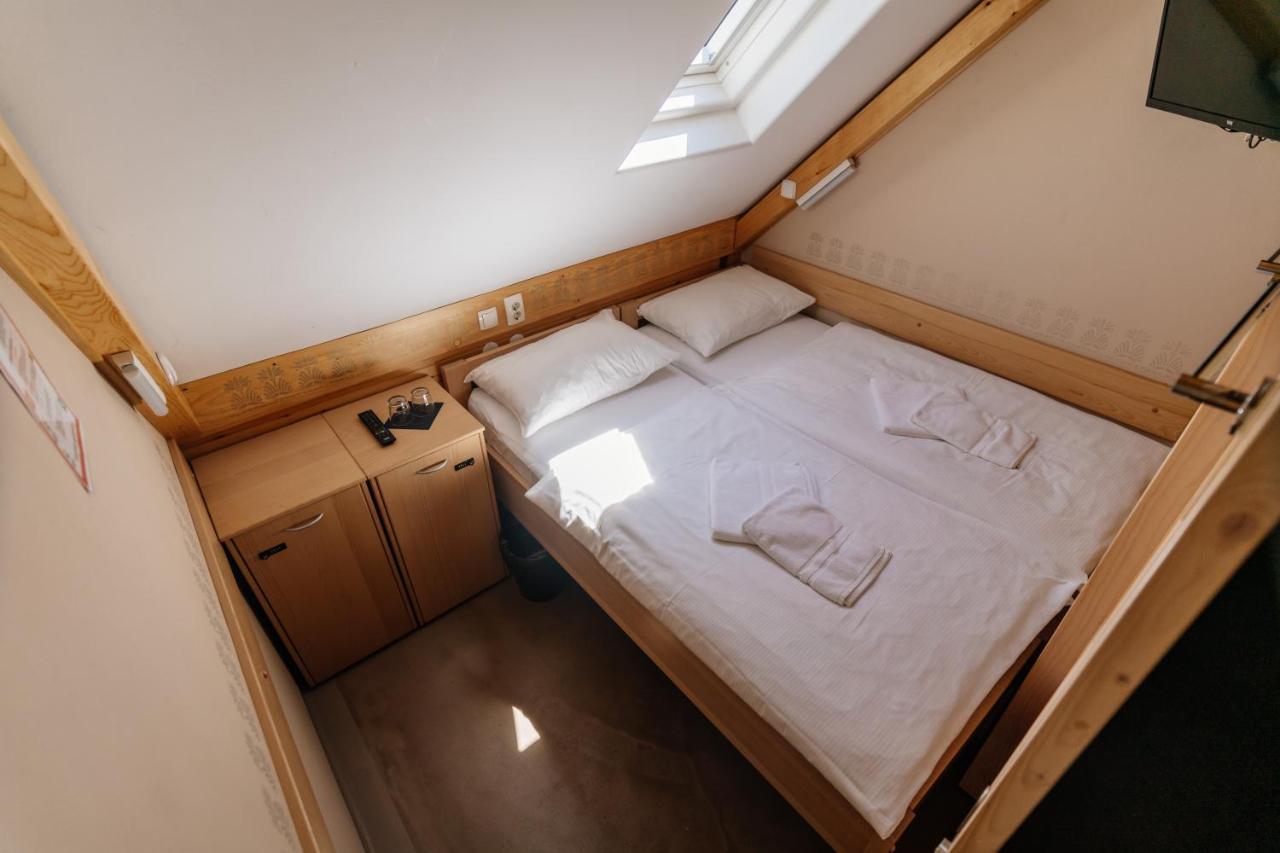 Gluten Free Bed & Breakfast Dezela Okusov Ljubljana Exterior photo