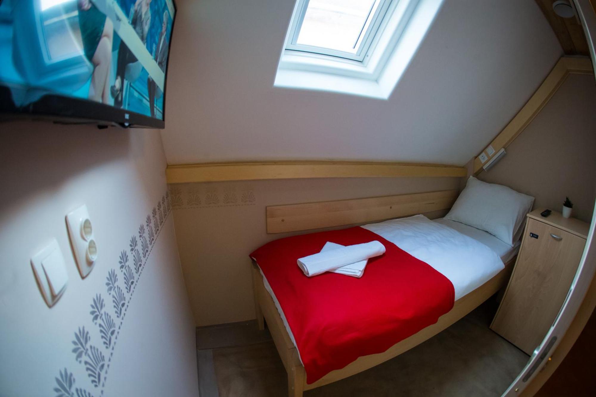 Gluten Free Bed & Breakfast Dezela Okusov Ljubljana Exterior photo